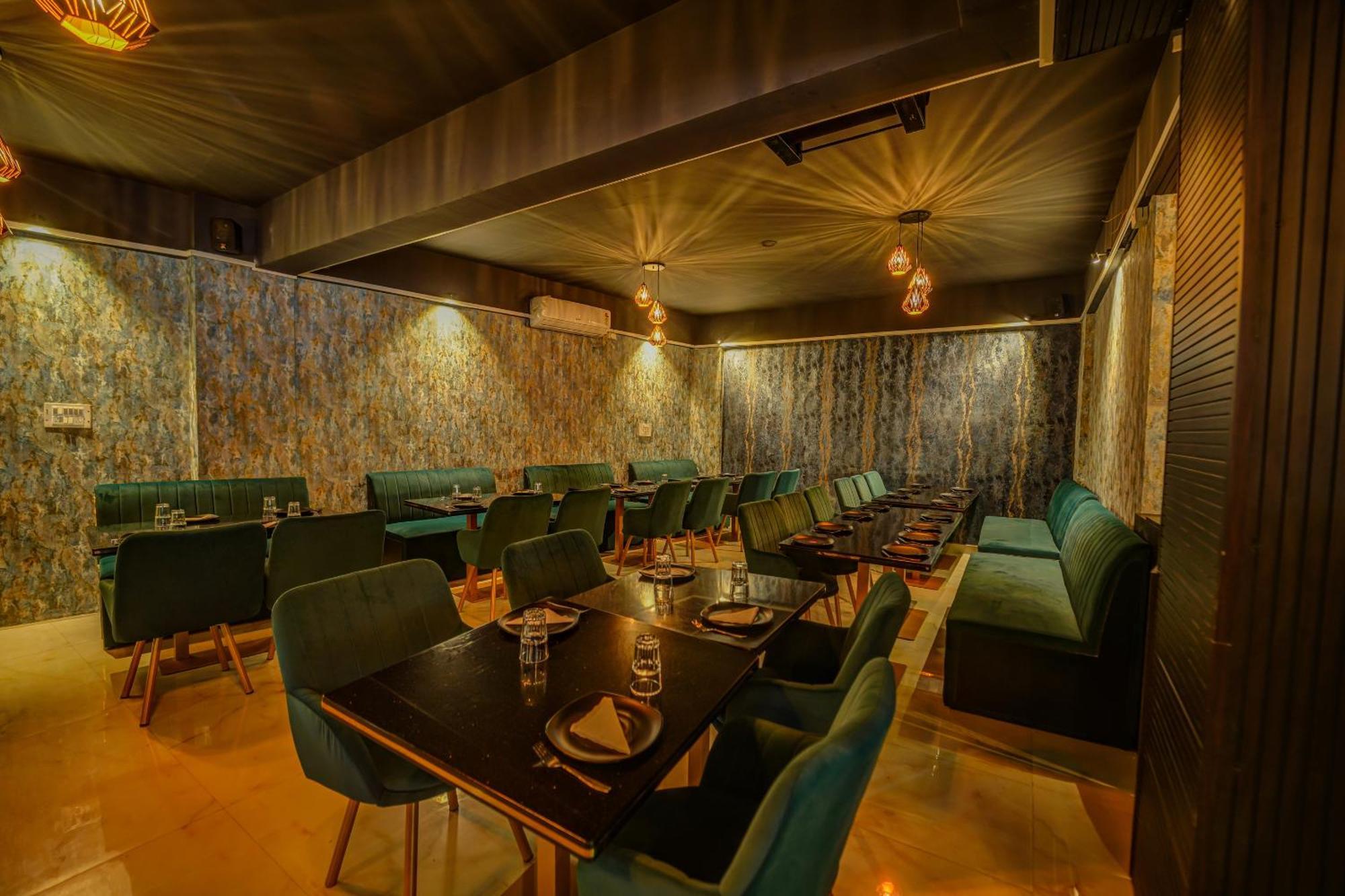 The Emerald Inn Bangalore Buitenkant foto